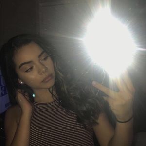 Meet your Posher, Ariana